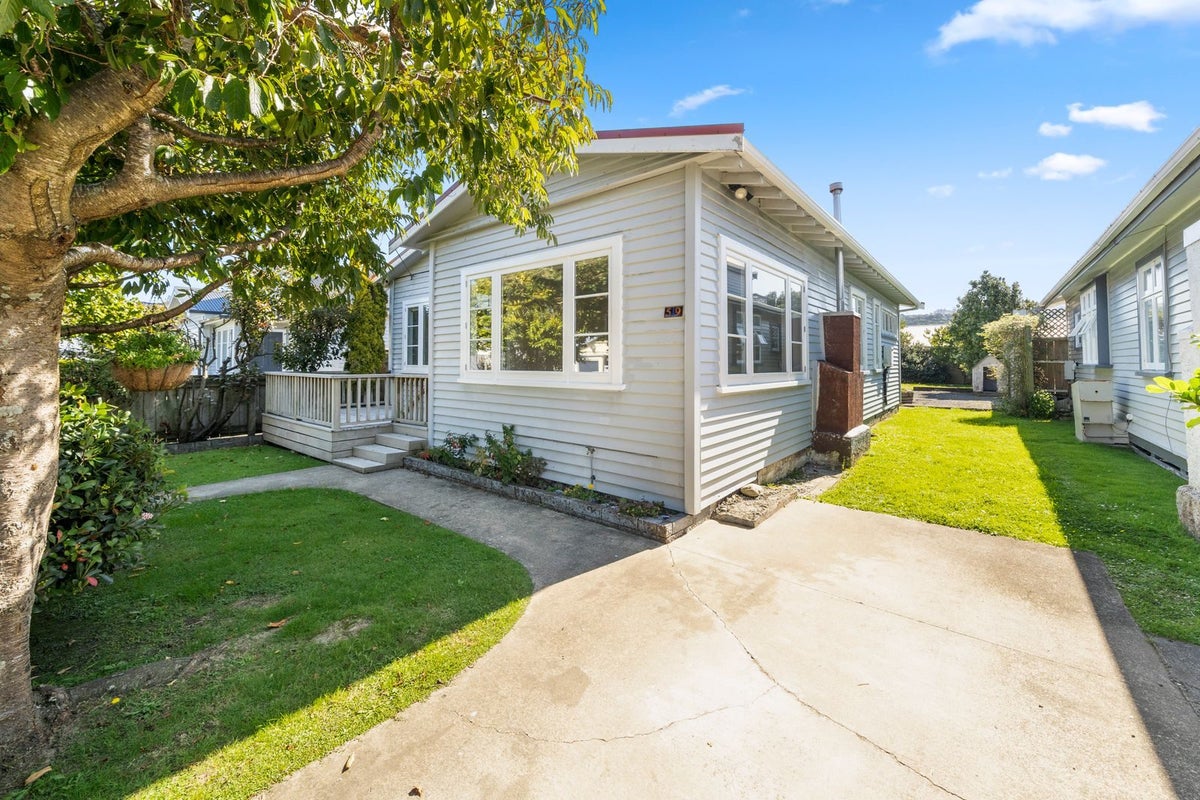 59 Kensington Avenue, Petone, Lower Hutt - Carousel 24