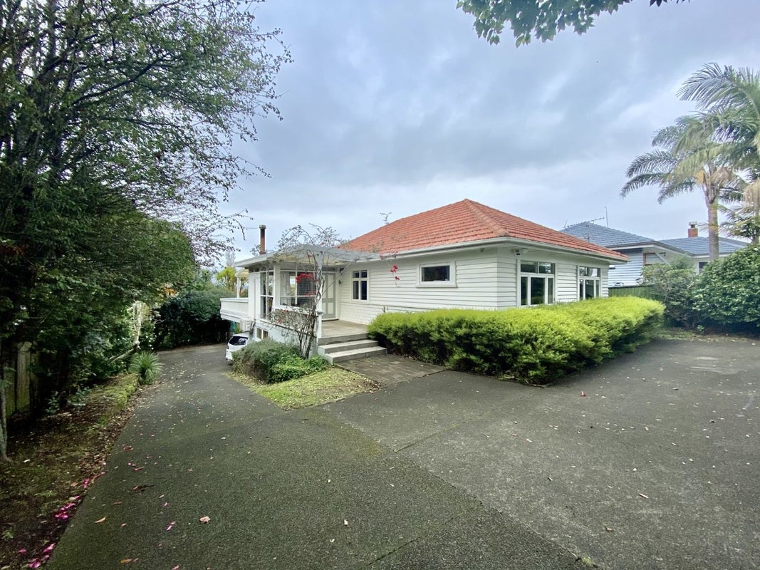 176 Cook Street, Howick, Auckland - Carousel 1