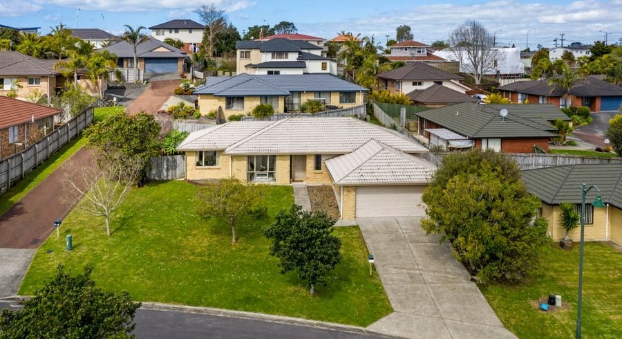 37 Nimstedt Avenue, Oteha, Auckland - Carousel 1