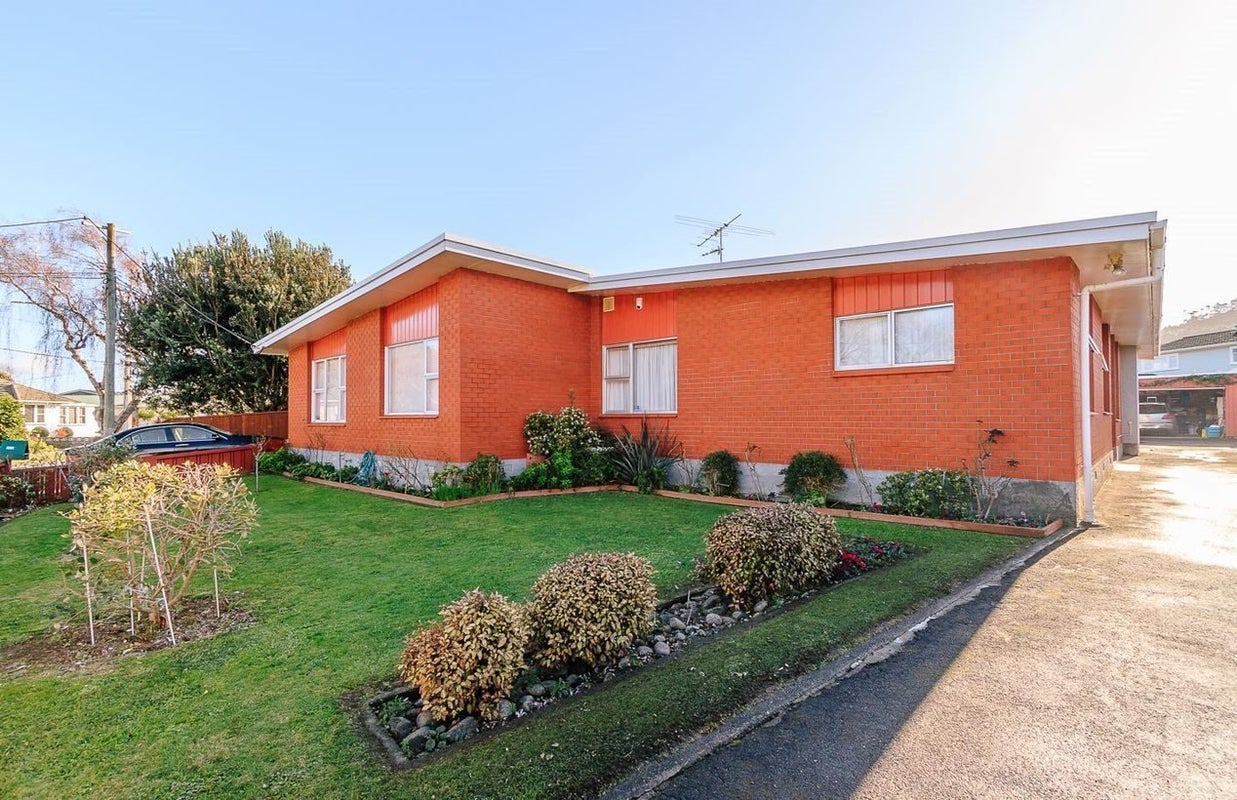 10 Rosebank Avenue, Avalon, Lower Hutt - Carousel 1