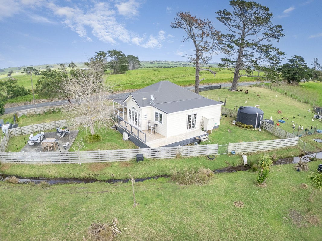 126 West Coast Road, Te Kopuru, Dargaville - Carousel 24