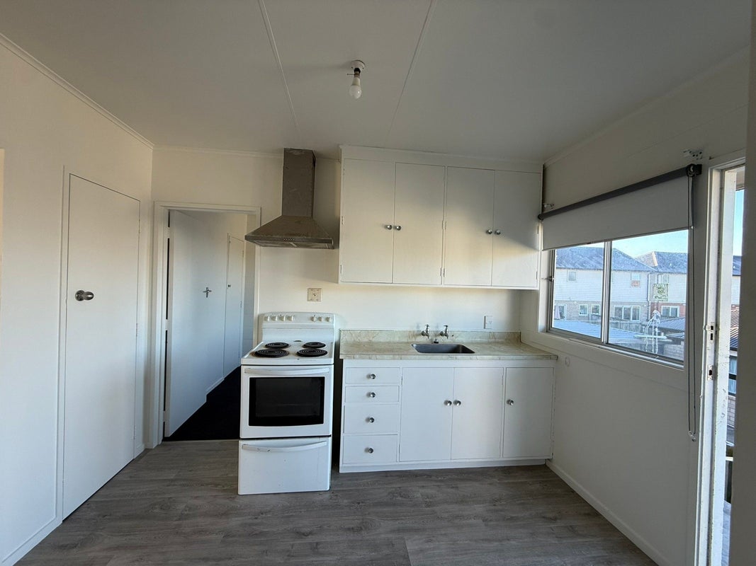 3/73 York Street, Hamilton East, Hamilton - Carousel 2