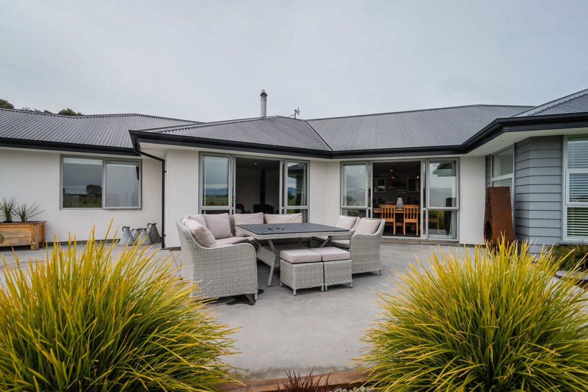 50 Cliffs Road, Saint Clair, Dunedin - Carousel 2