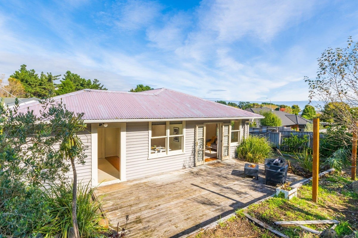 3 Gates Road, Waikanae Beach, Waikanae - Carousel 13