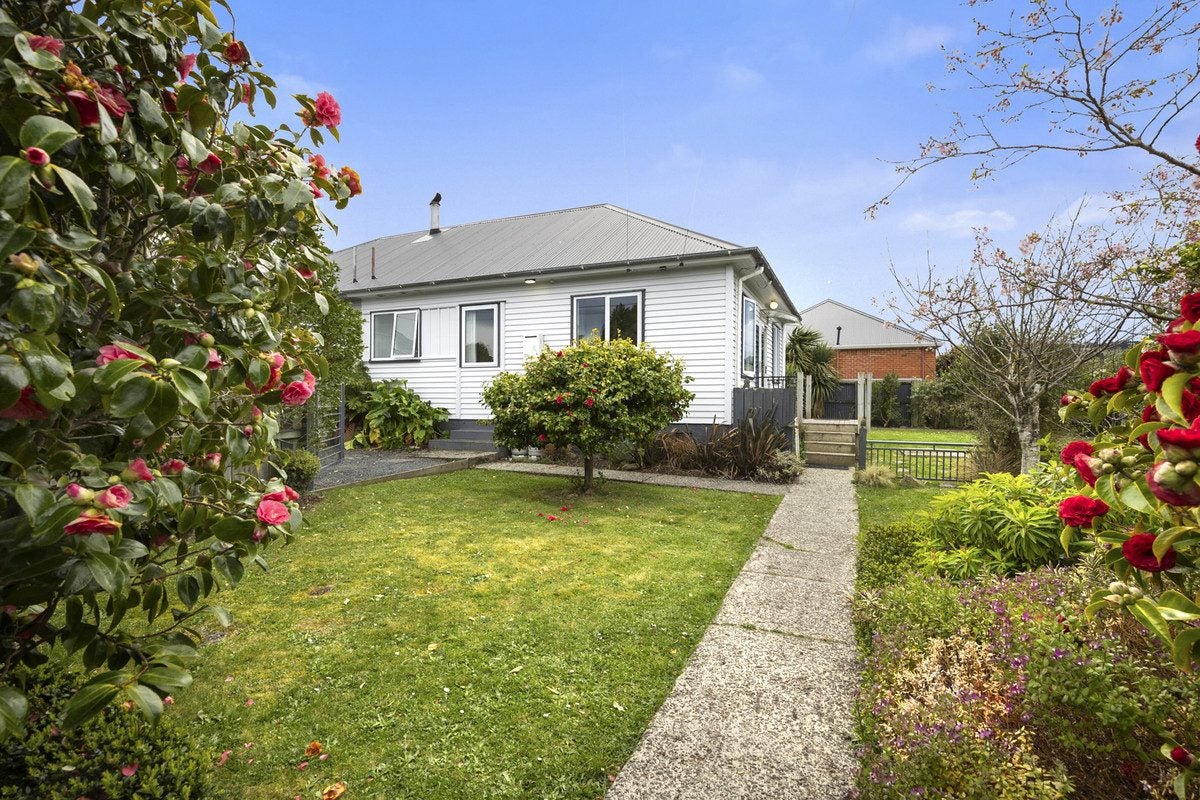 15 Puketai Street, Andersons Bay, Dunedin - Carousel 1