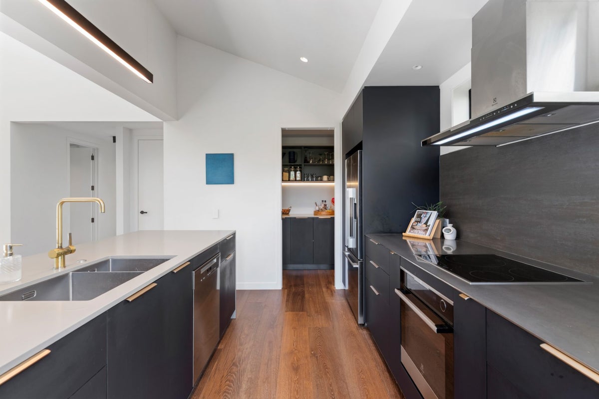 61B Holly Street, Avondale, Auckland - Carousel 2