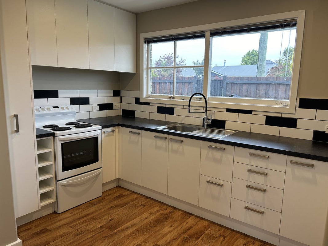2/19 Normans Road, Strowan, Christchurch - Carousel 2