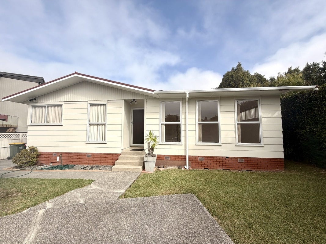 6 Salamanca Road, Sunnynook, Auckland - Carousel 2