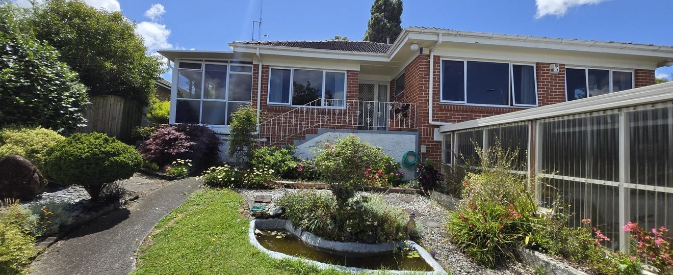 4 Kelvin Place, Hamilton East, Hamilton - Carousel 1