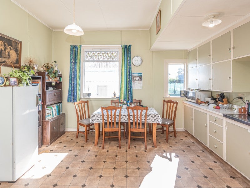 26 Egmont Street, Castlecliff, Whanganui - Carousel 2