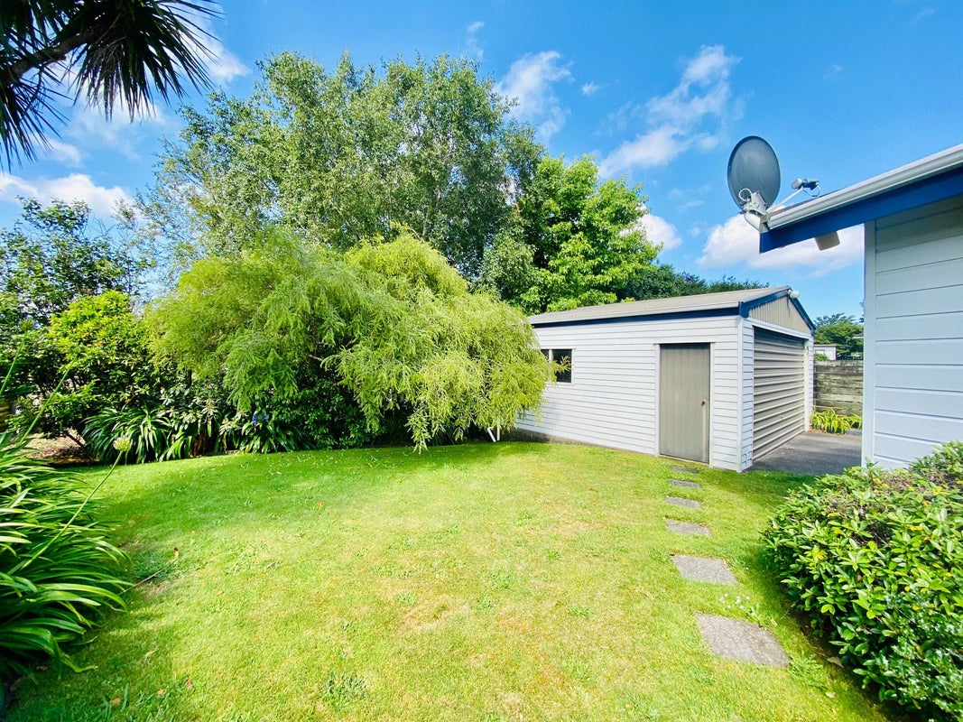 58 Branch Road, Highlands Park, New Plymouth - Carousel 13