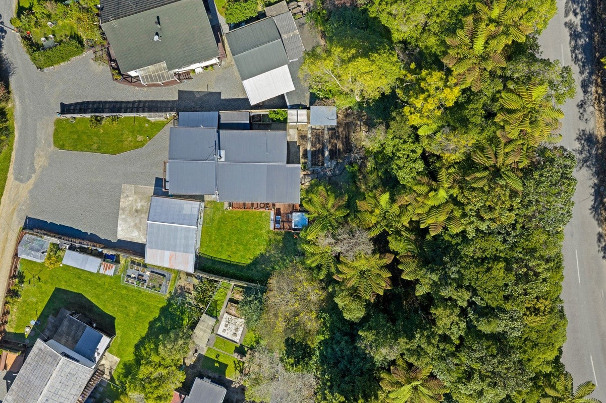 29 Belview Road, HAVELOCK, PICTON - Carousel 36