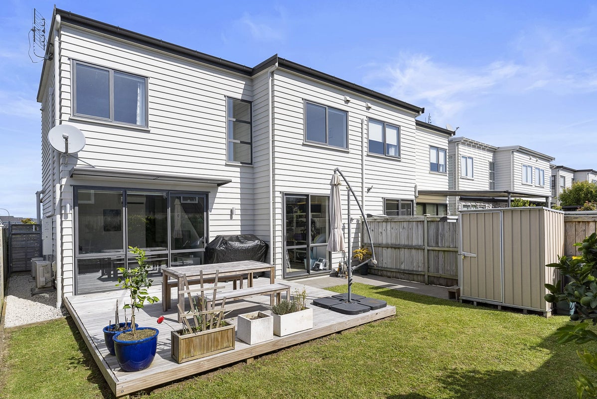 61 Costa Viva Crescent, Karaka, Papakura - Carousel 1