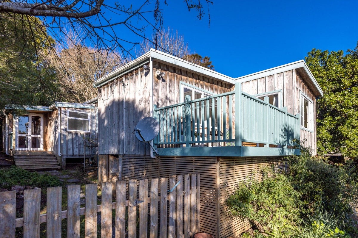 53 Whakarite Road, Ostend, Waiheke Island - Carousel 1