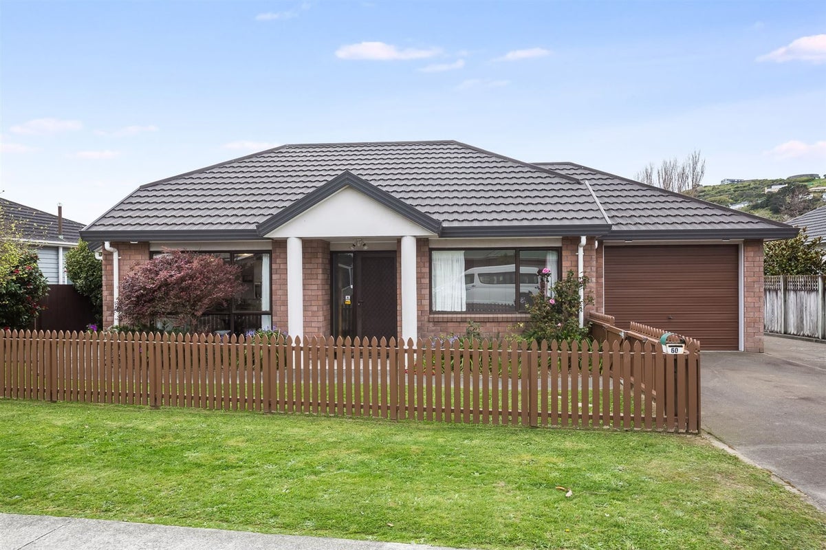 60 Oxford Street, Tawa, Wellington - Carousel 14