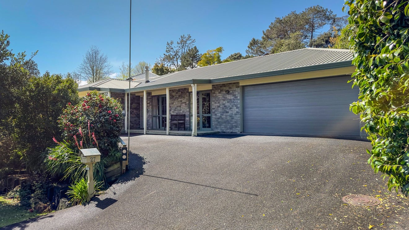 27 Kimberly Grove, Greenhithe, Auckland - Carousel 2