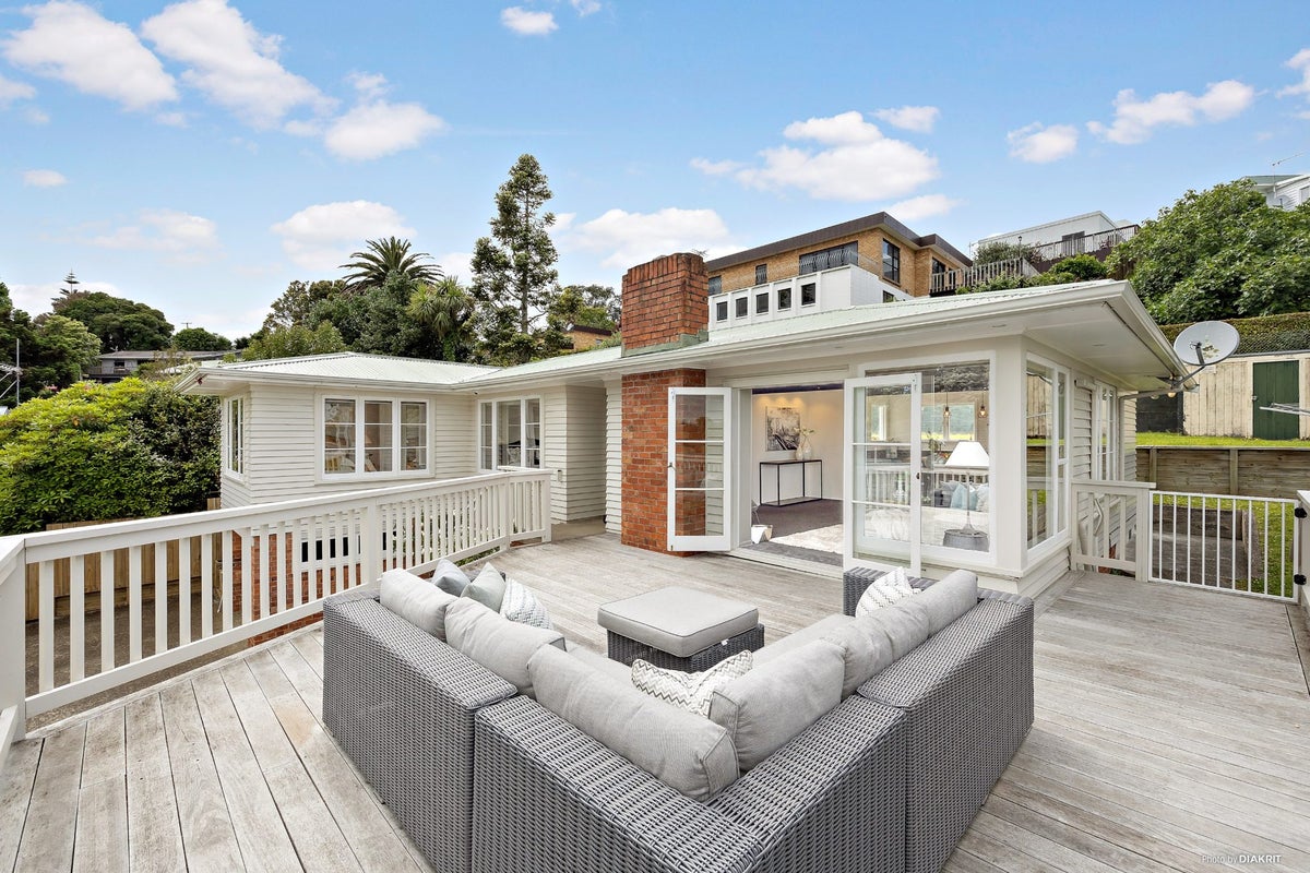 32 Domain Road, Panmure, Auckland - Carousel 2