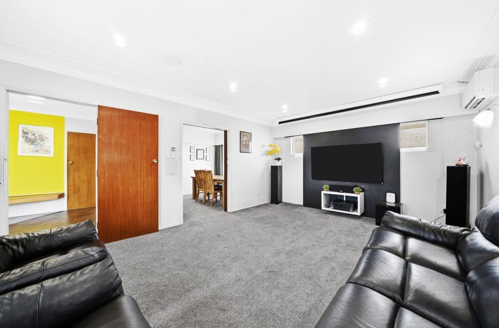 7 Holden Place, Manukau, Auckland - Carousel 2