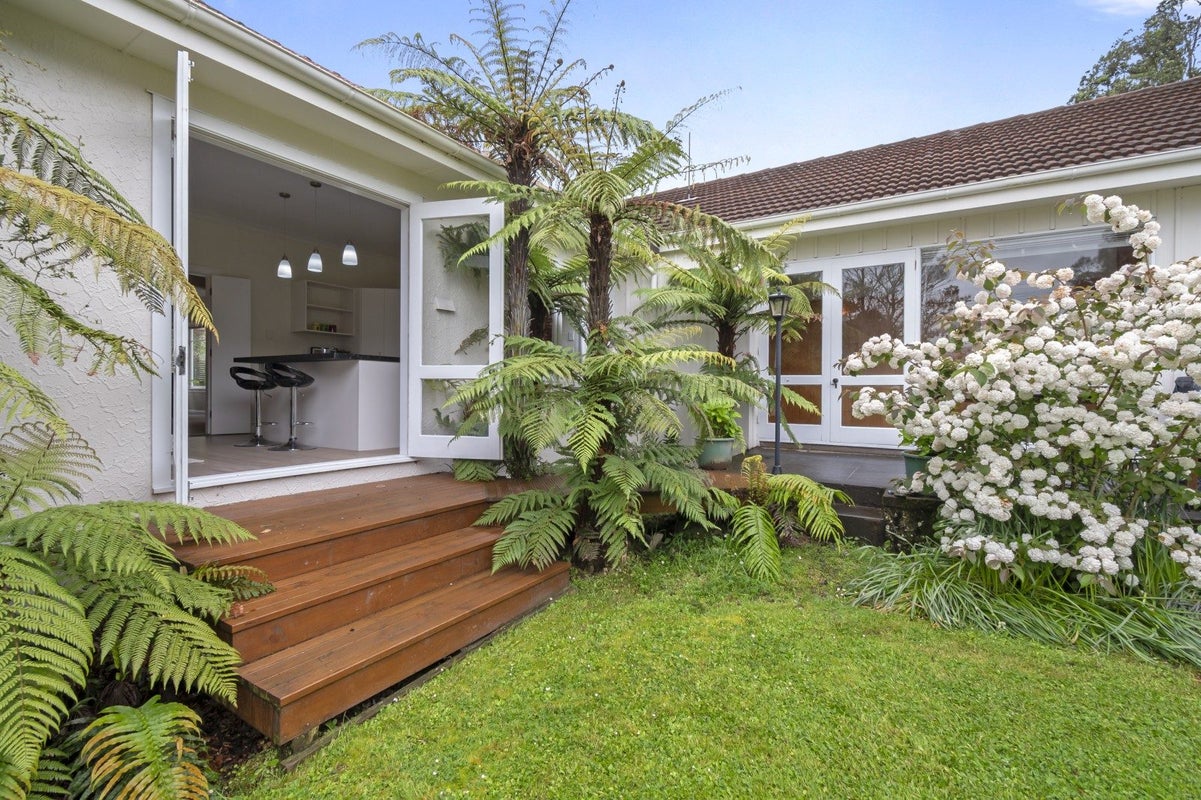 5 Aokautere Drive, Fitzherbert, Palmerston North - Carousel 16