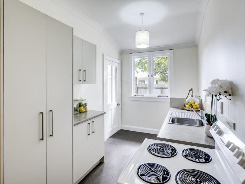 207 Lascelles Street, Saint Leonards, Hastings - Carousel 2