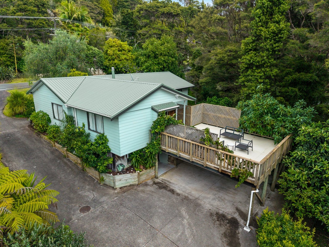 126 Laingholm Drive, Laingholm, Auckland - Carousel 2