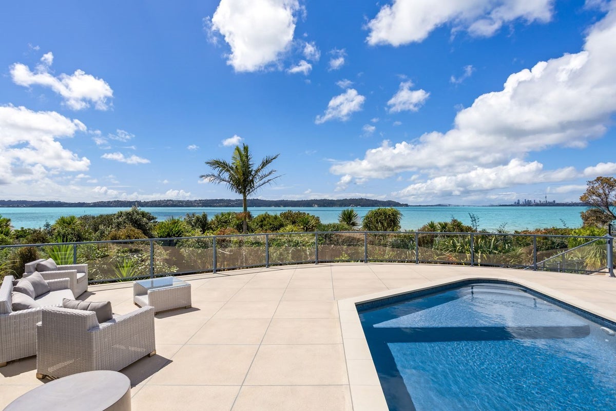 5 Capstan Court, Te Atatu Peninsula, Auckland - Carousel 2