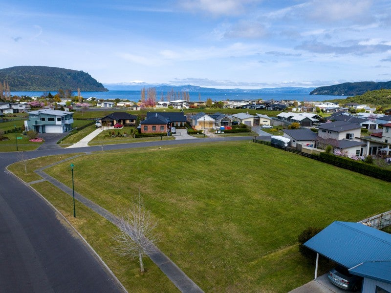 4 Pukeko Way, Kinloch, Taupo - Carousel 1