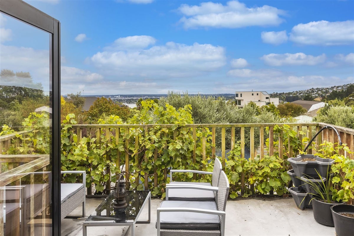 80A Ravensdale Rise, Westmorland, Christchurch - Carousel 2