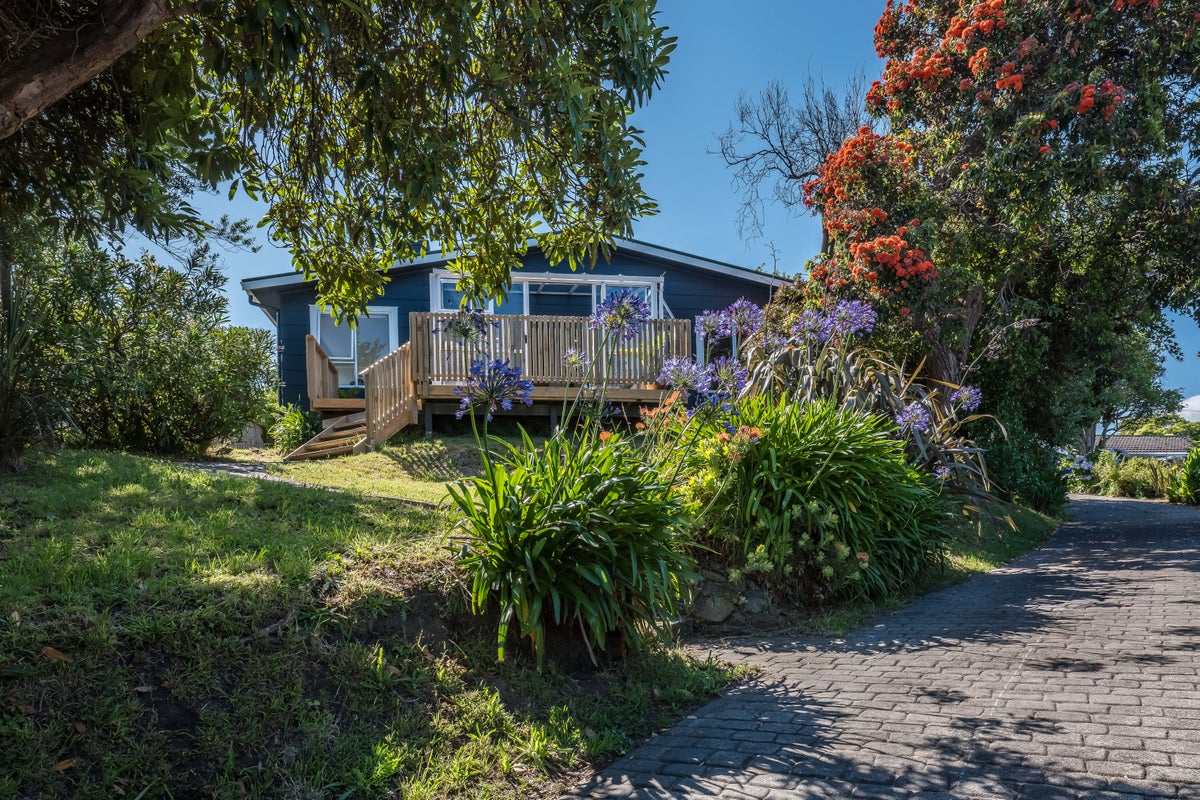 152 Matai Road, Raumati Beach, Paraparaumu - Carousel 1