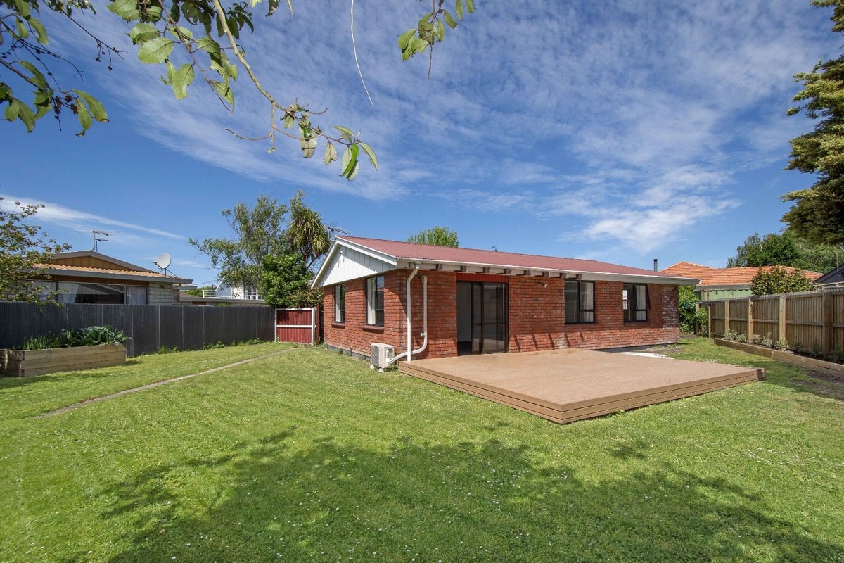 9 Momorangi Crescent, Redwood, Christchurch - Carousel 1