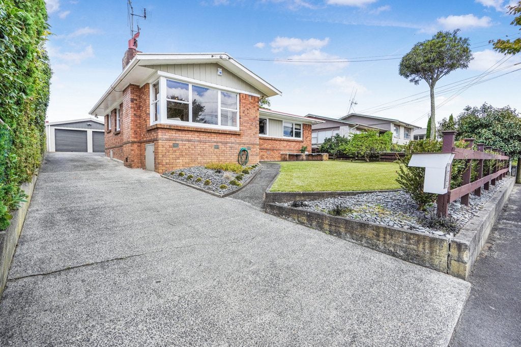 17 Hamblyn Crescent, Nawton, Hamilton - Carousel 2