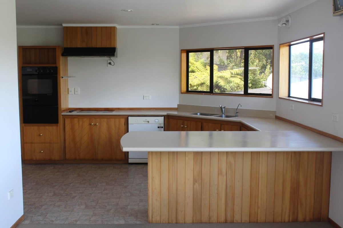 2/35 Wolsley Avenue, Milford, Auckland - Carousel 1