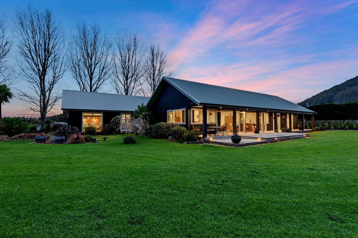 29 Millington Road, Whangarei - Carousel 1