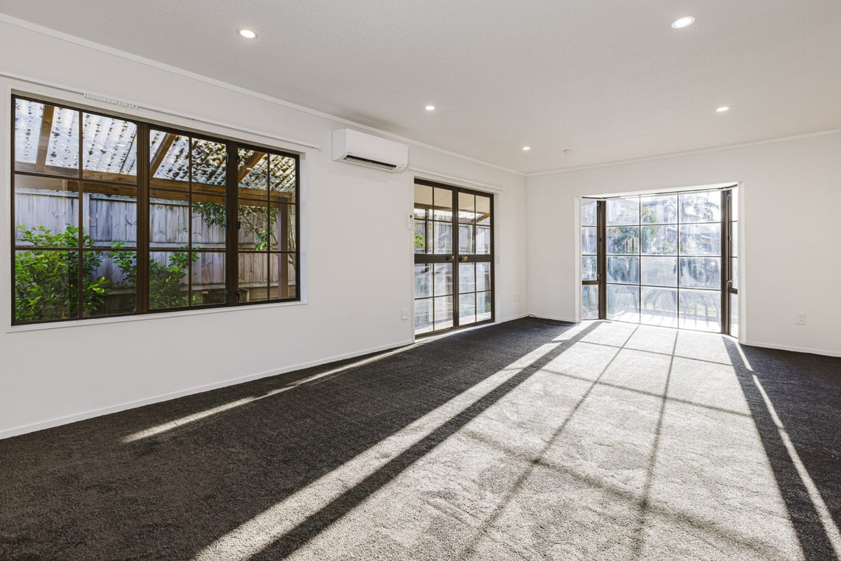 2/137 Great South Road, Manurewa, Auckland - Carousel 2