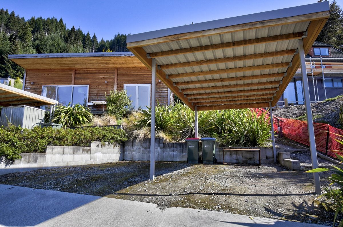 129B Wynyard Crescent, Fernhill, Queenstown - Carousel 16