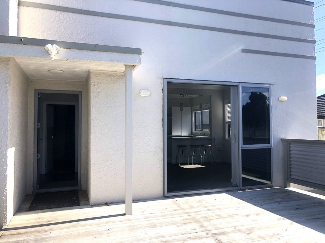 103 Nixon Street, Hamilton East, Hamilton - Carousel 2