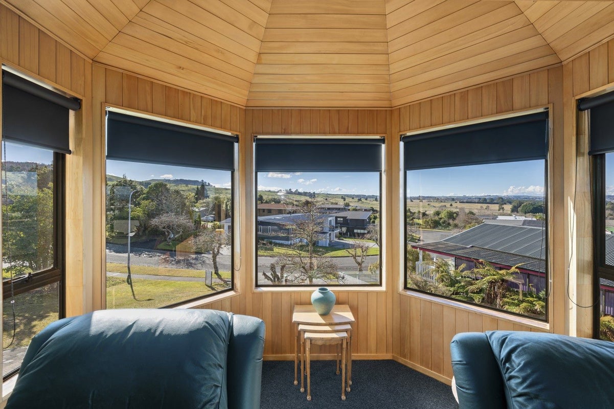 13 Cherry Lane, Acacia Bay, Taupo - Carousel 2
