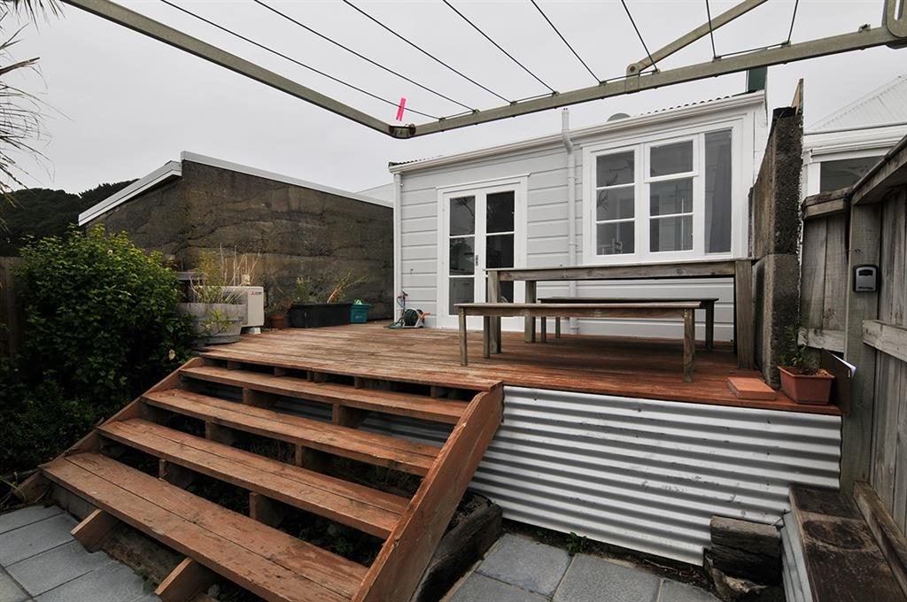 5 Glendavar Street, Berhampore, Wellington - Carousel 2