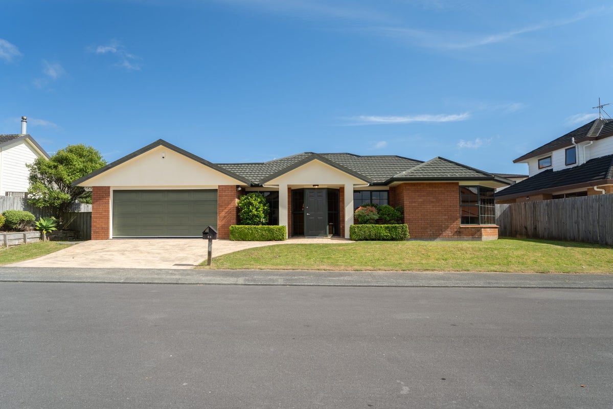 35 Ring Lane, Paparangi, Wellington - Carousel 1