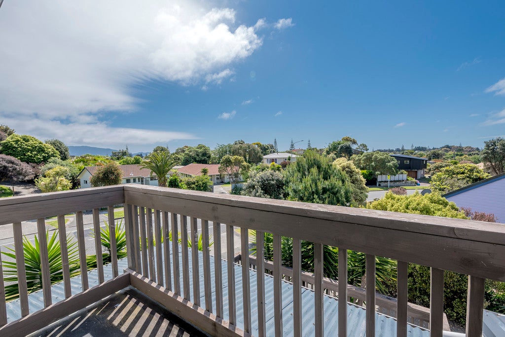 20 Weggery Drive, Waikanae Beach, Waikanae - Carousel 23