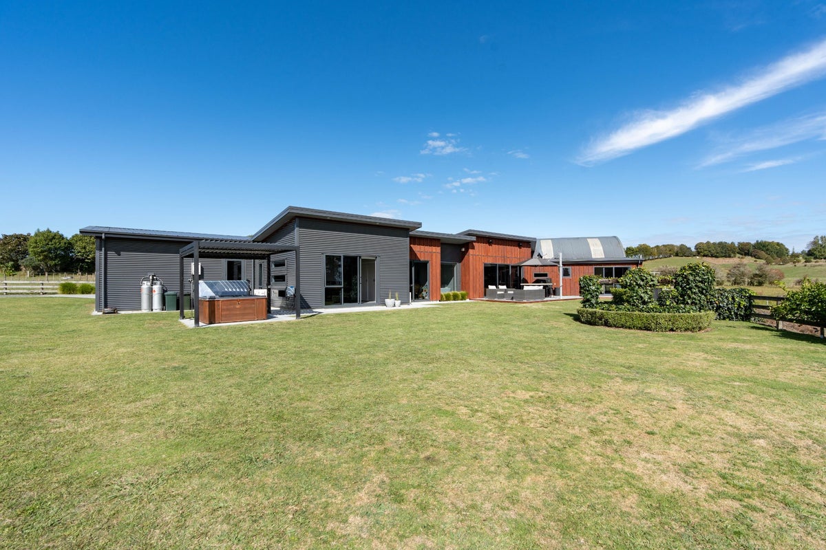 42 Saulbrey Road, Hamilton - Carousel 2