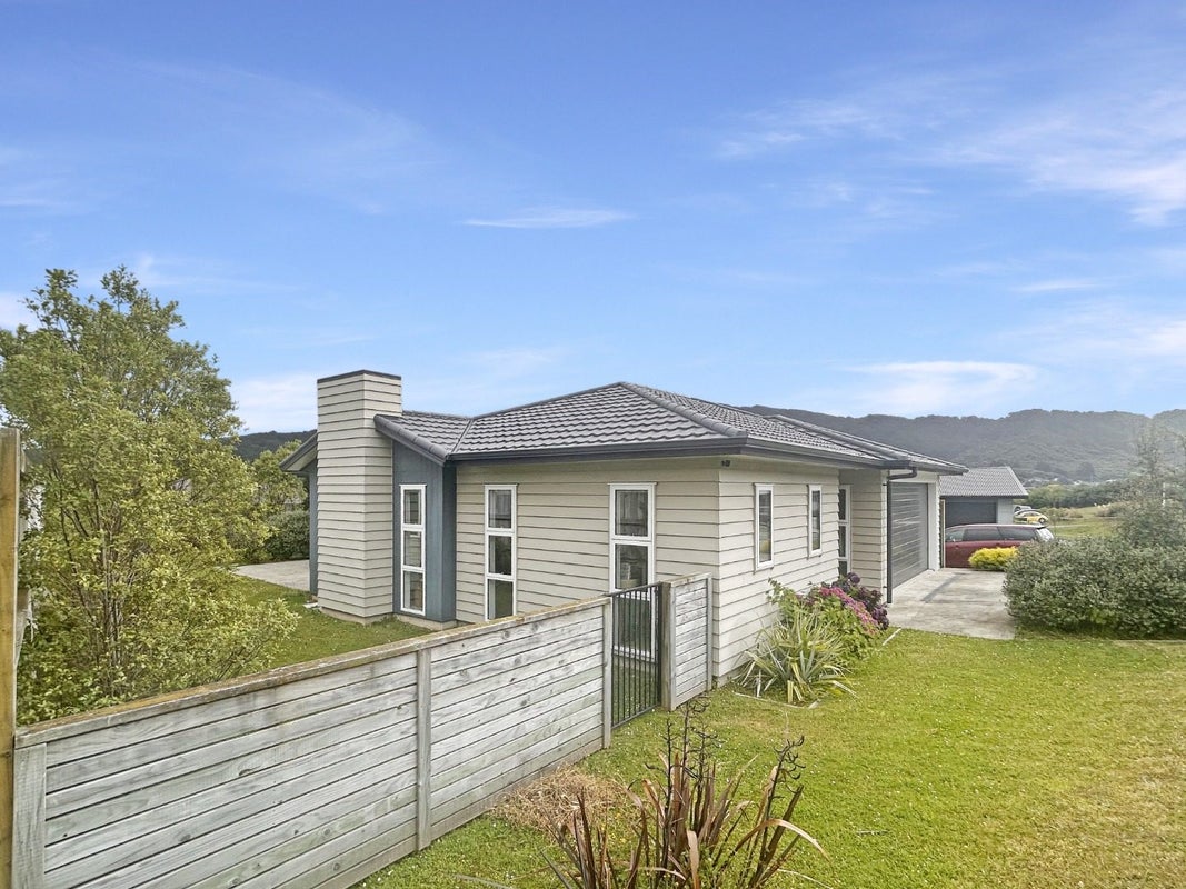 14 Brian Morgan Terrace, Wainuiomata, Lower Hutt - Carousel 2