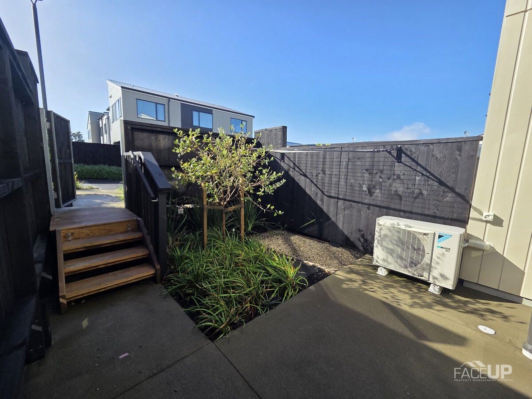 19 Oranga Drive, Westgate, Auckland - Carousel 2