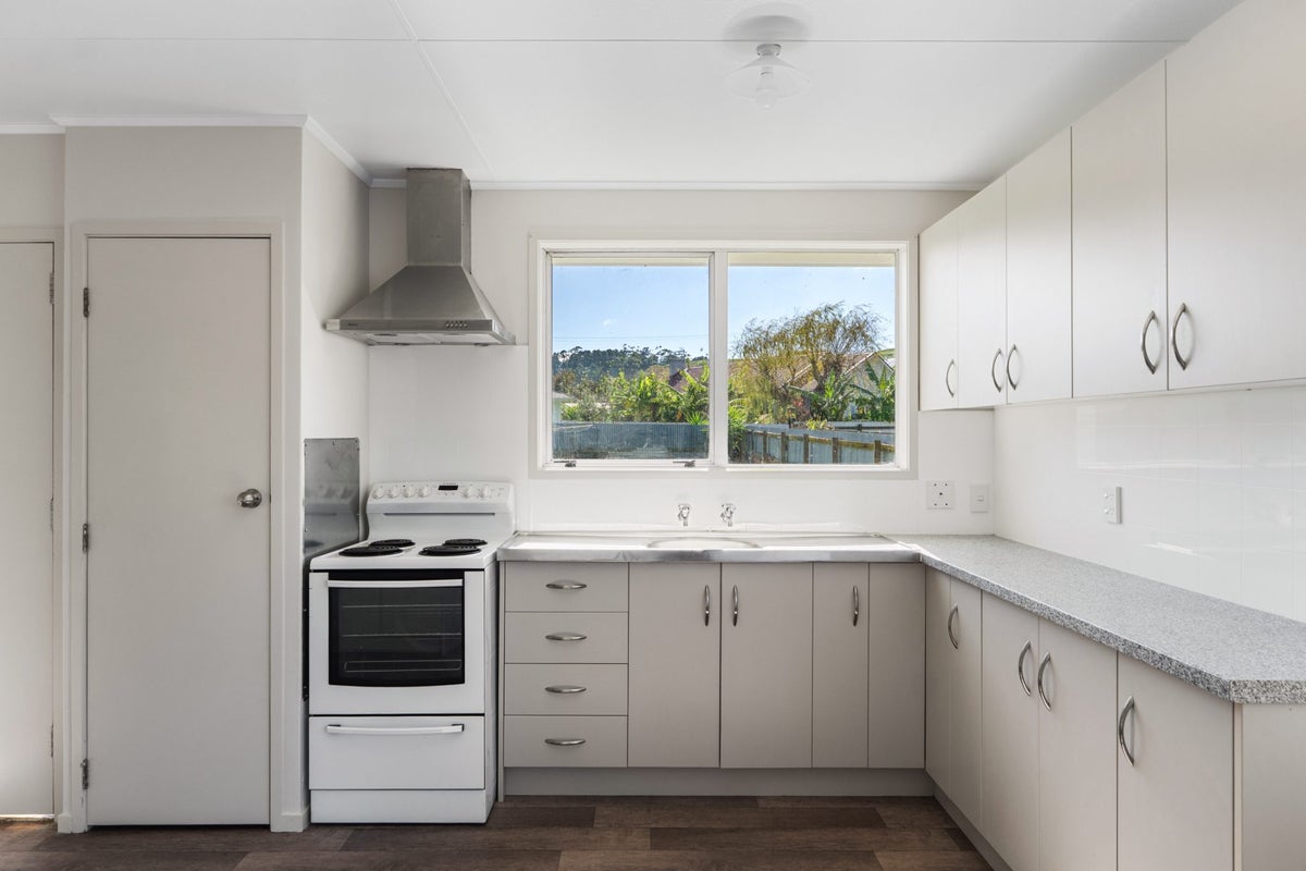 14 Dennis Street, Outer Kaiti, Gisborne - Carousel 2