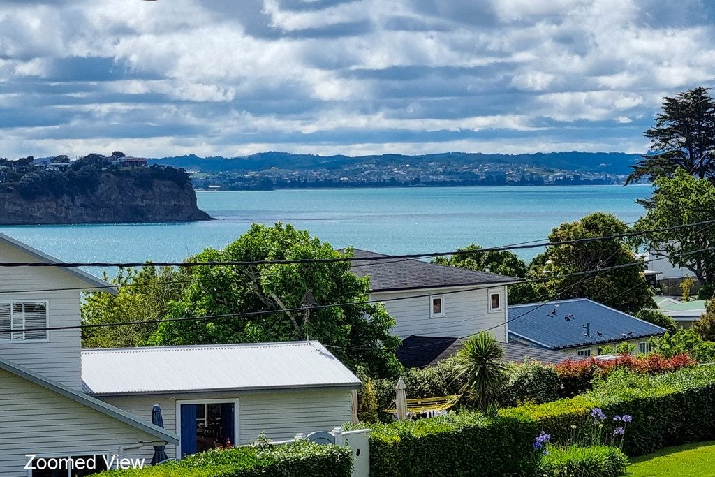 1 Tindalls Bay Road, Tindalls Beach, Whangaparaoa - Carousel 1