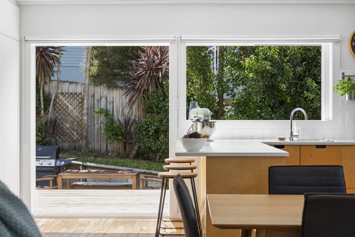 4 Packham Place, Beach Haven, Auckland - Carousel 2