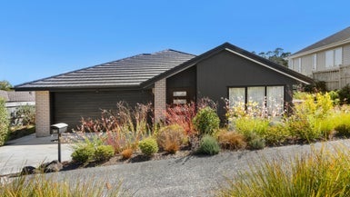 30 Jeroboam Loop, Kumeu, Kumeu - Carousel 1