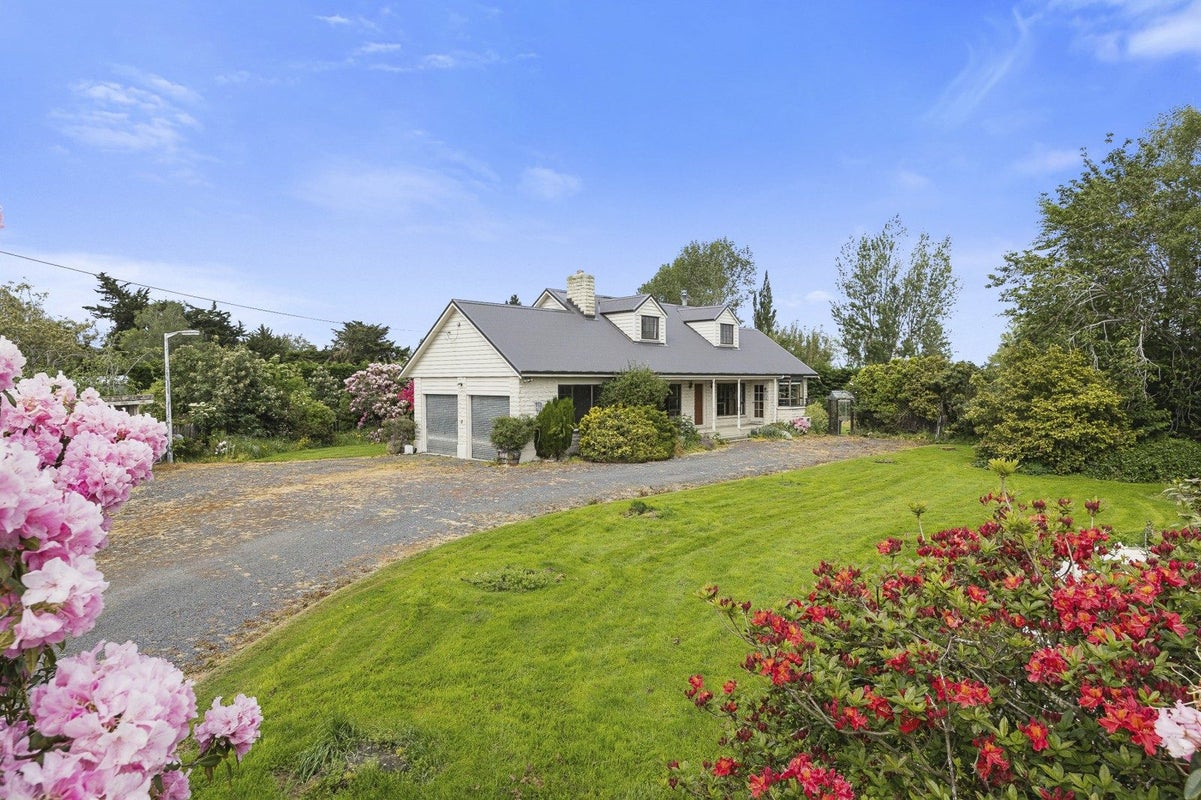 14 Poplar Road East, Henley, Mosgiel - Carousel 1
