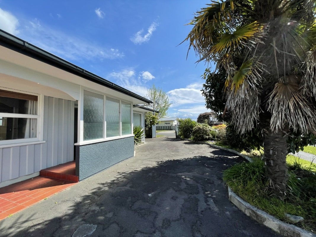 2 Bennett Place, Onekawa, Napier - Carousel 2