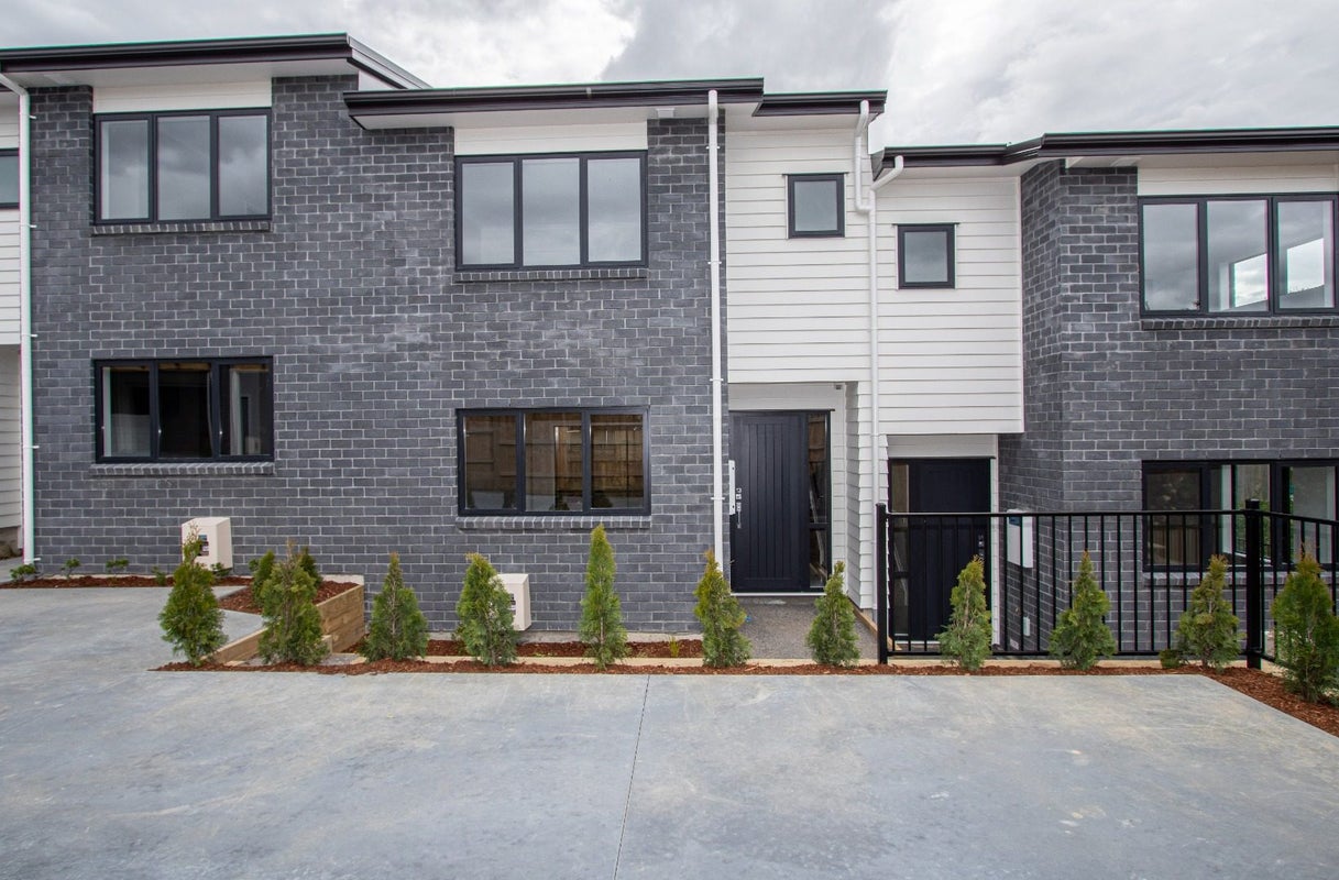 13/10 Charlemont Street, Whitiora, Hamilton - Carousel 2